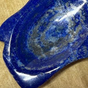Big and heavy natural Lapis Lazuli gemstone dish brand new